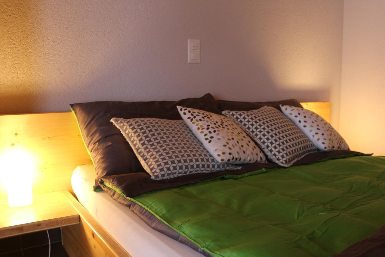 Chalet Tzarbonire Bed & Breakfast Chalais Bagian luar foto